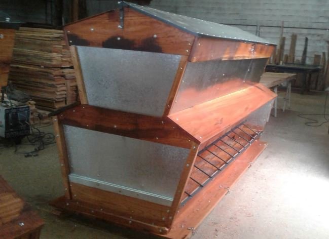 Comedero de madera para cerdos - vista 2